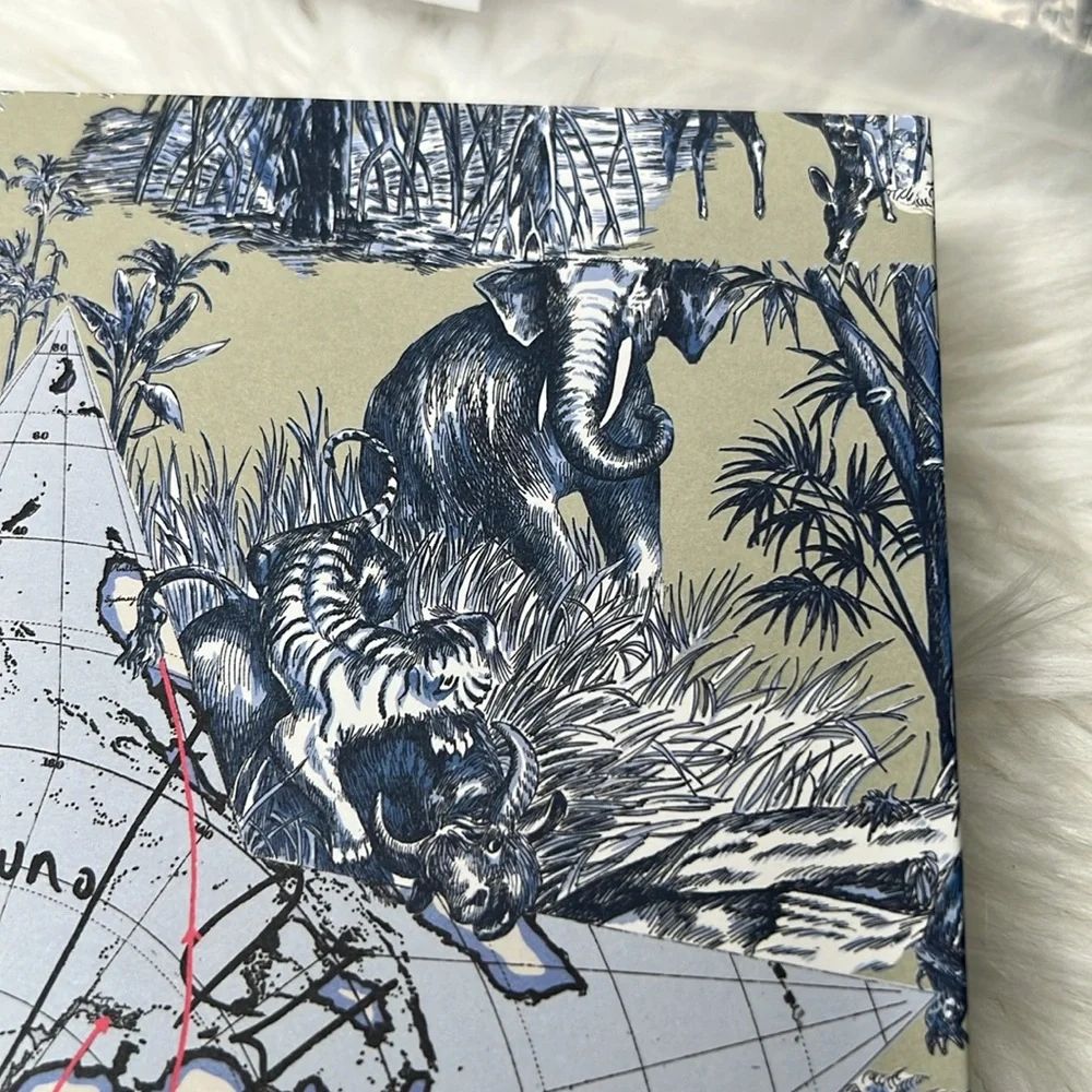 Dior Gift Set Notebook & Pencils Limited Edition Around The World Stationary Set - Picture 15 of 17